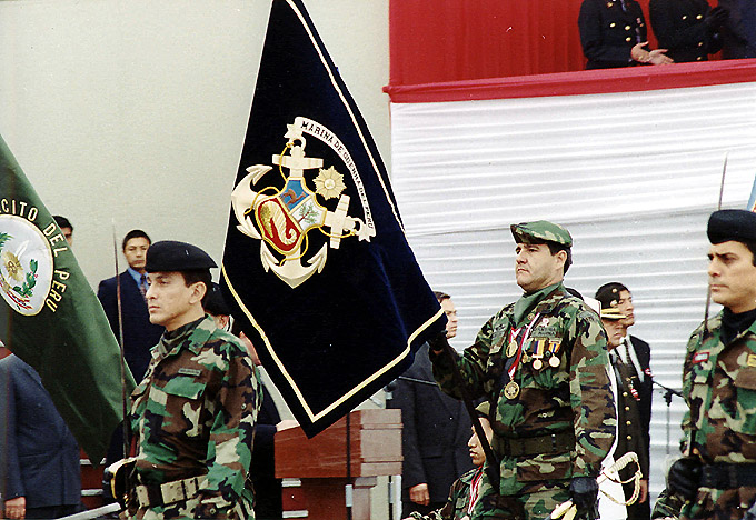 desfile-29jul00-combatientes-ffaa-pnp-heroes-de-la-patria.jpg